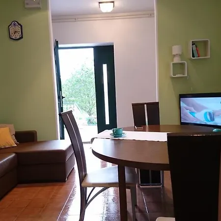 Διαμέρισμα Countryside Family Retreat *