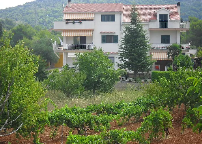 Countryside Family Retreat Sibenik